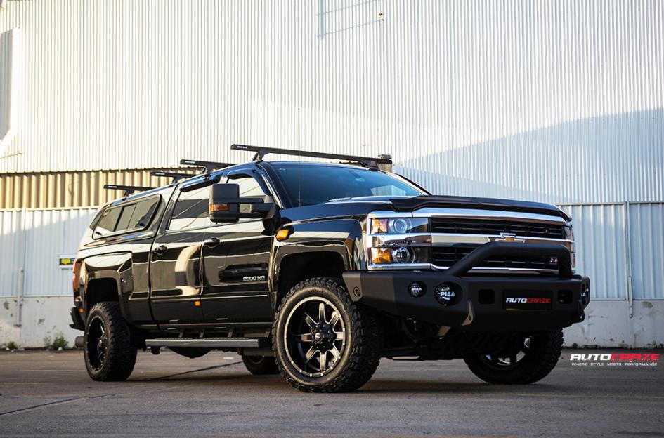 CHEVROLET SILVERADO MAVERICK GLOSS BLACK MILLED ACCENTS
